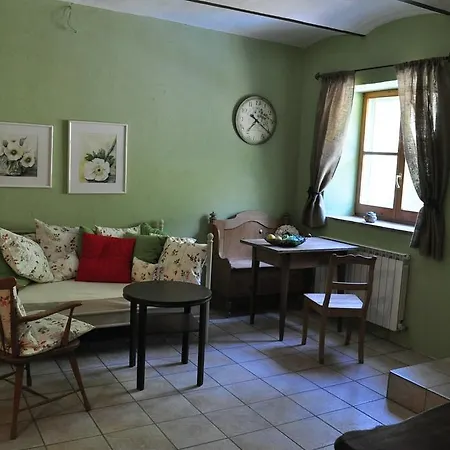 Casa Valrea Haus Am Fluss شقة بيرغولا