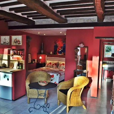 شقة Casa Valrea Haus Am Fluss