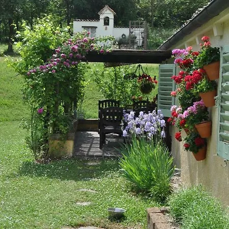 Casa Valrea Haus Am Fluss شقة